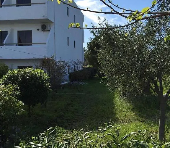 Guest house Voula Studios 3*